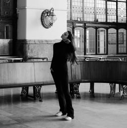 Ece Özel