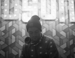 Bobby Analog