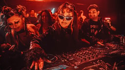 DJ Lizz