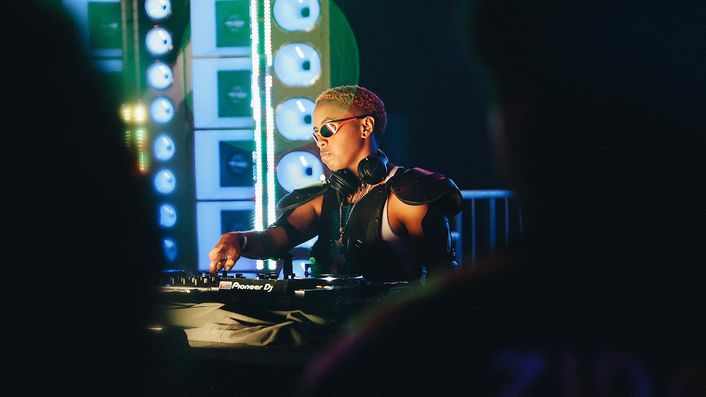 Photo of set DJ Lorrany.