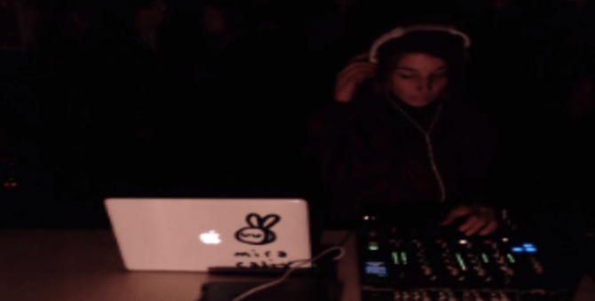 Photo of set Mira Calix 50 Min Mix.