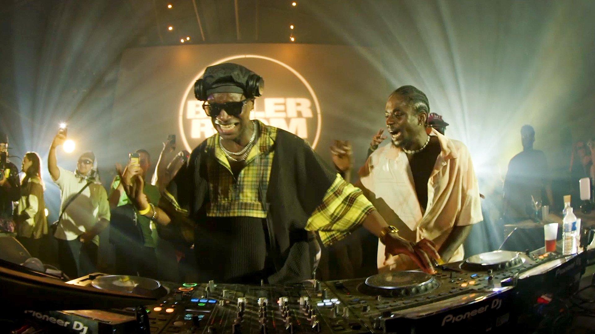 Photo of set 1heure42 B2B Mendi.