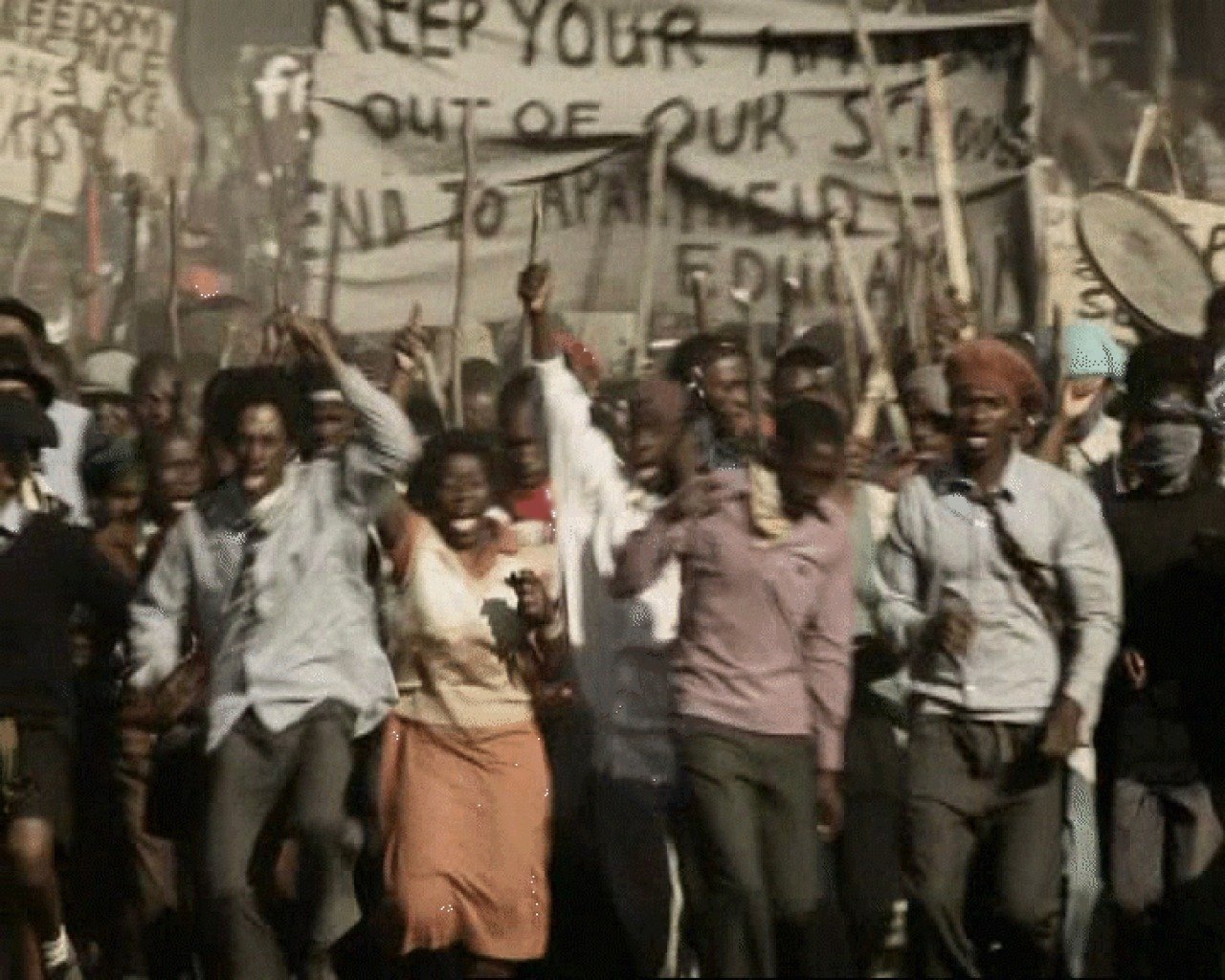 Photo of set Untitled (The Zimbabwean Queen of Rave).
