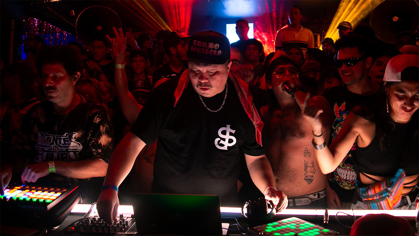 Photo of set Turbo Sonidero.