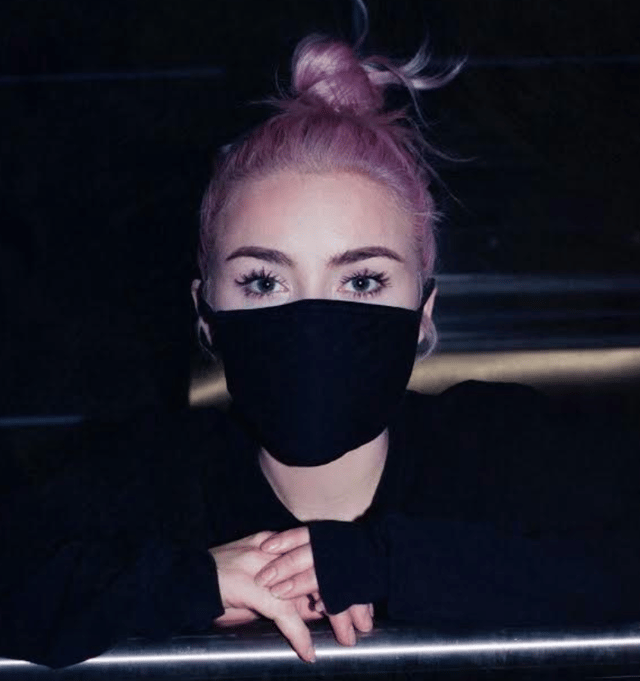 L U C Y-profile-image