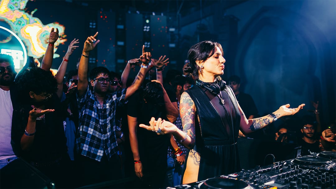 Photo of set Amanda Mussi.