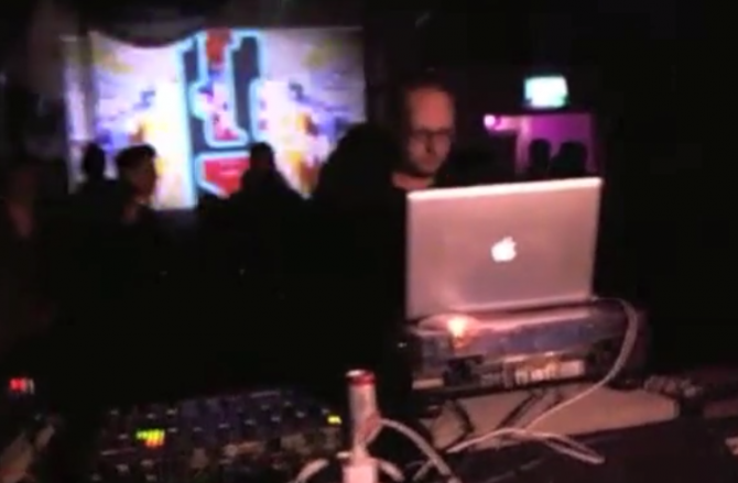 Photo of set μ-Ziq/ Mike Paradinas' 45 Min Mix.