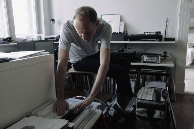 Photo of set Claas Brieler.