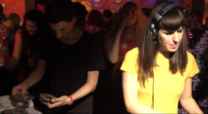 Photo of set Carisma.