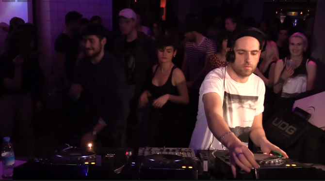 Photo of set Jonas Kopp.