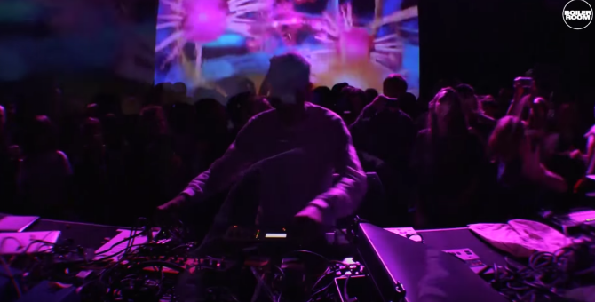 Photo of set Not Waving.