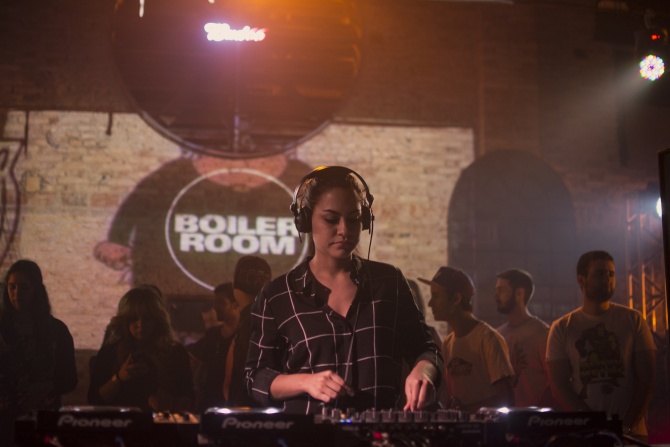 Photo of set Victoria Mussi.