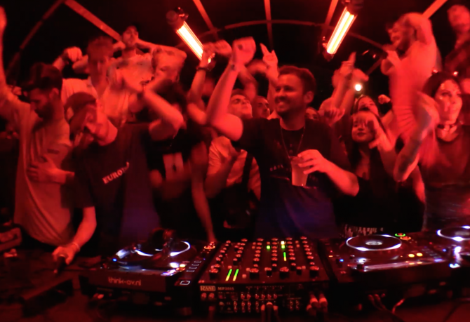 Photo of set Job Jobse.