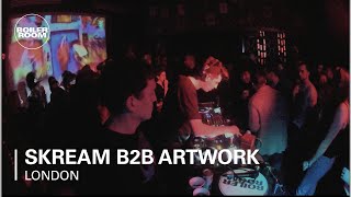 Photo of set Skream B2B Artwork.
