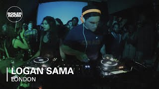 Photo of set Logan Sama.