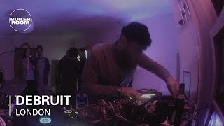 Photo of set dEbruit.