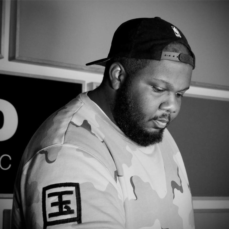 Photo of set DJ Earl.