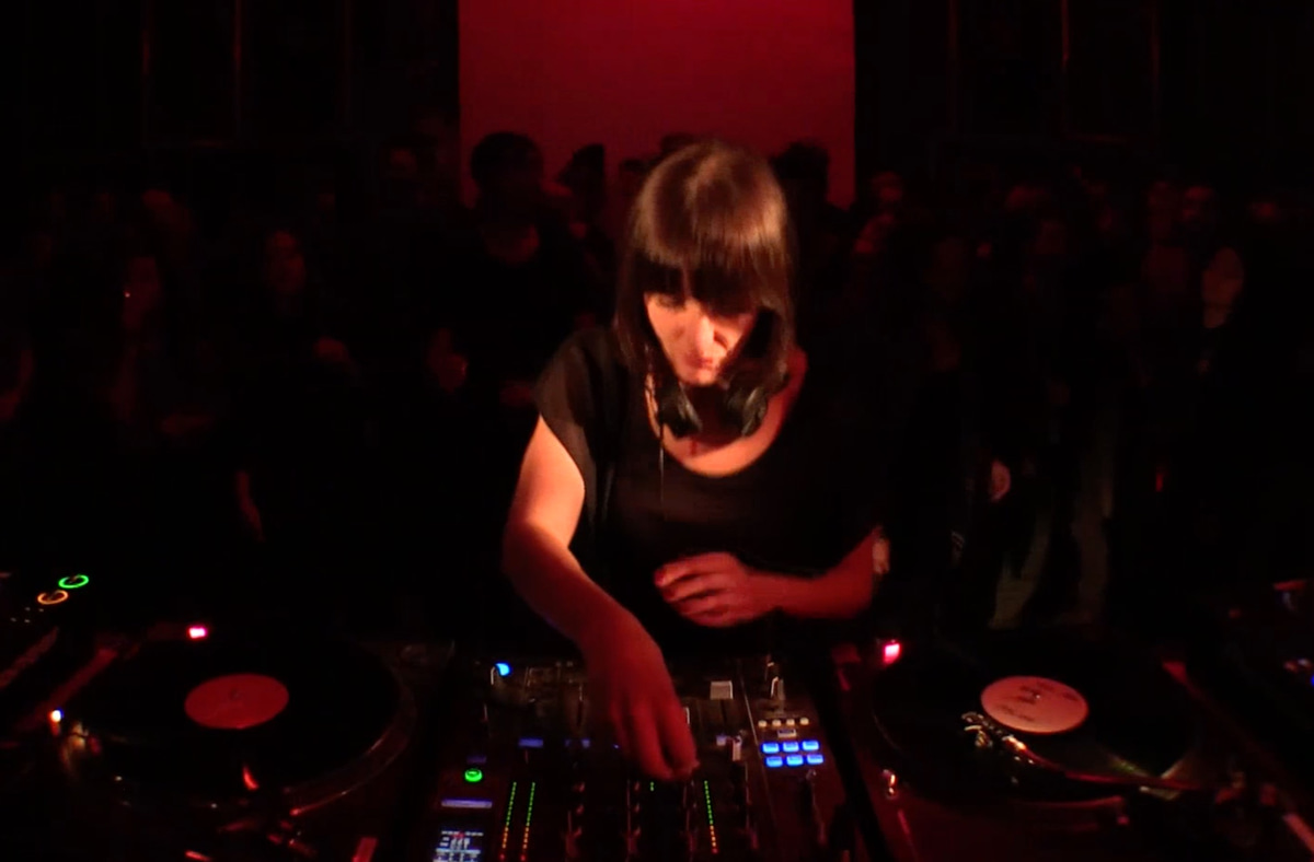 Photo of set Alienata.