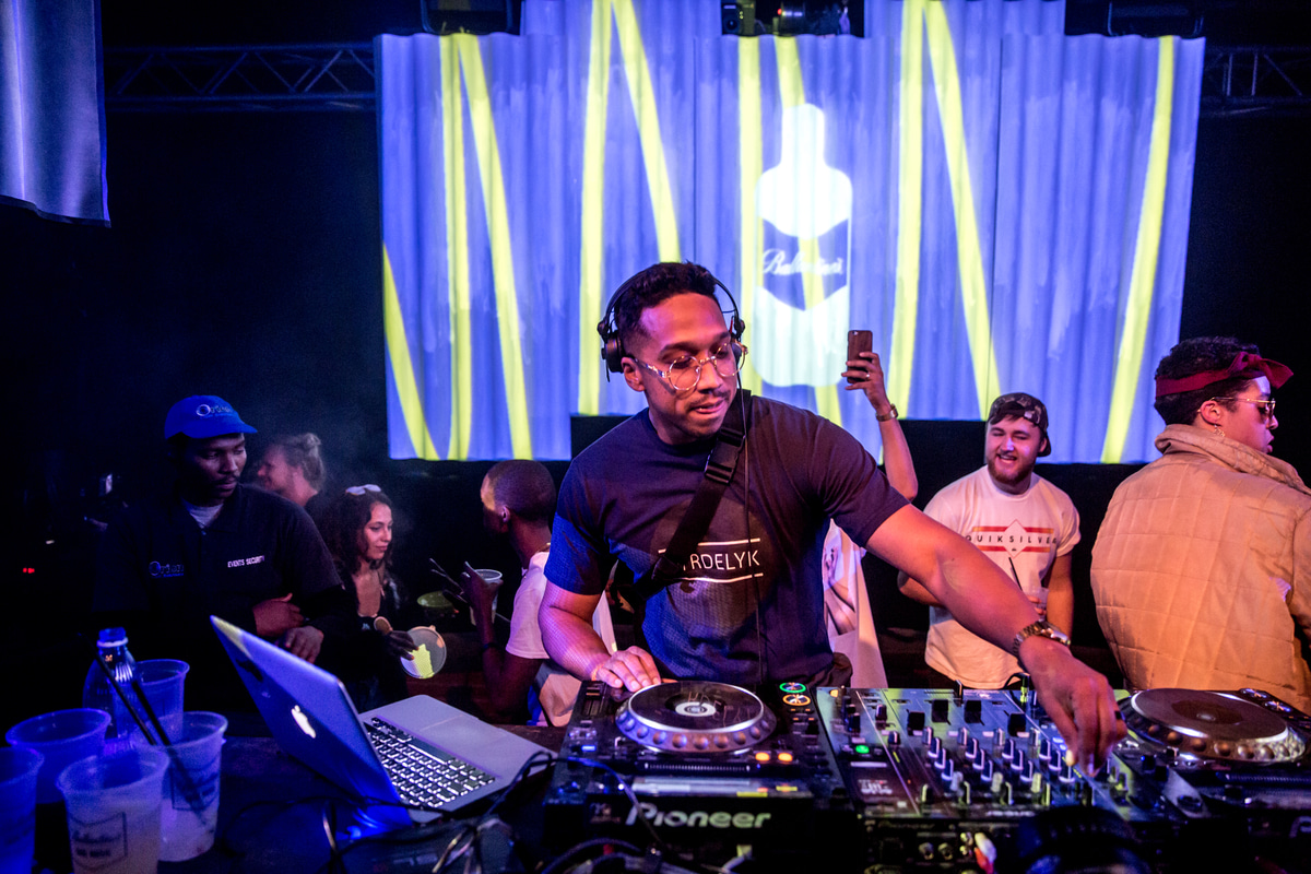 Photo of set DJ Lyle.