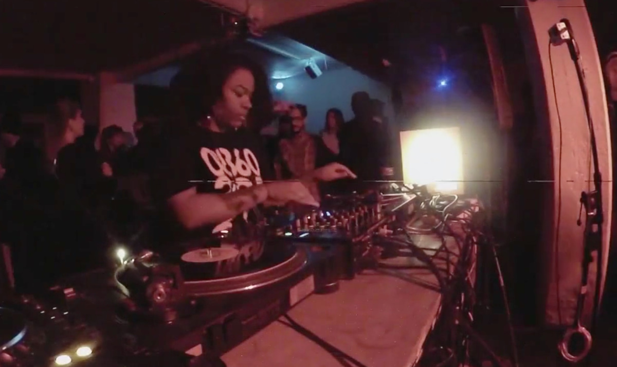 Photo of set Josey Rebelle.