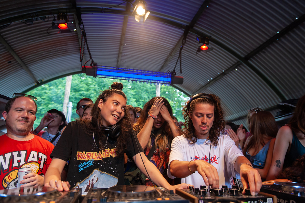 Photo of set Kamma & Masalo.