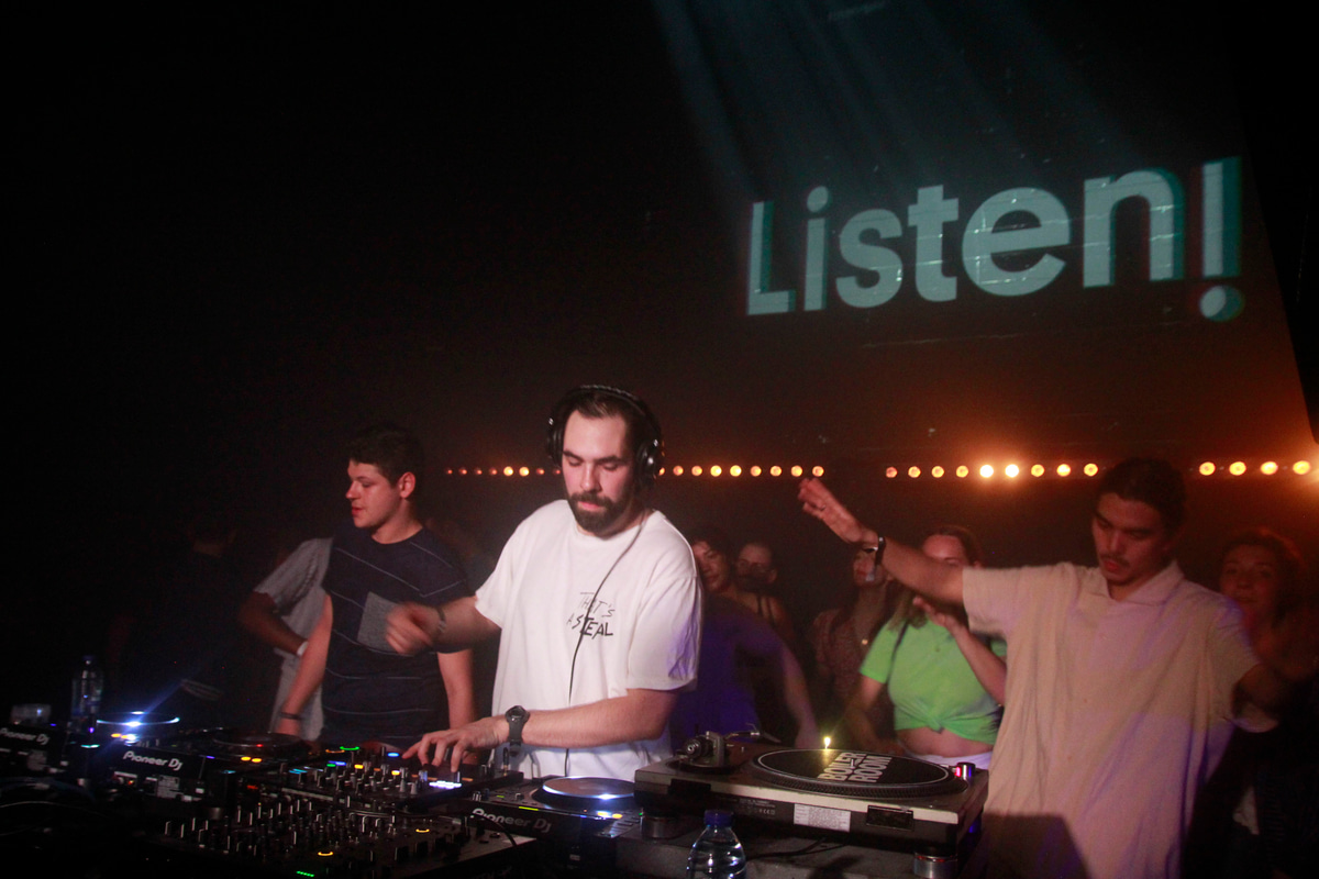 Photo of set Lipelis.