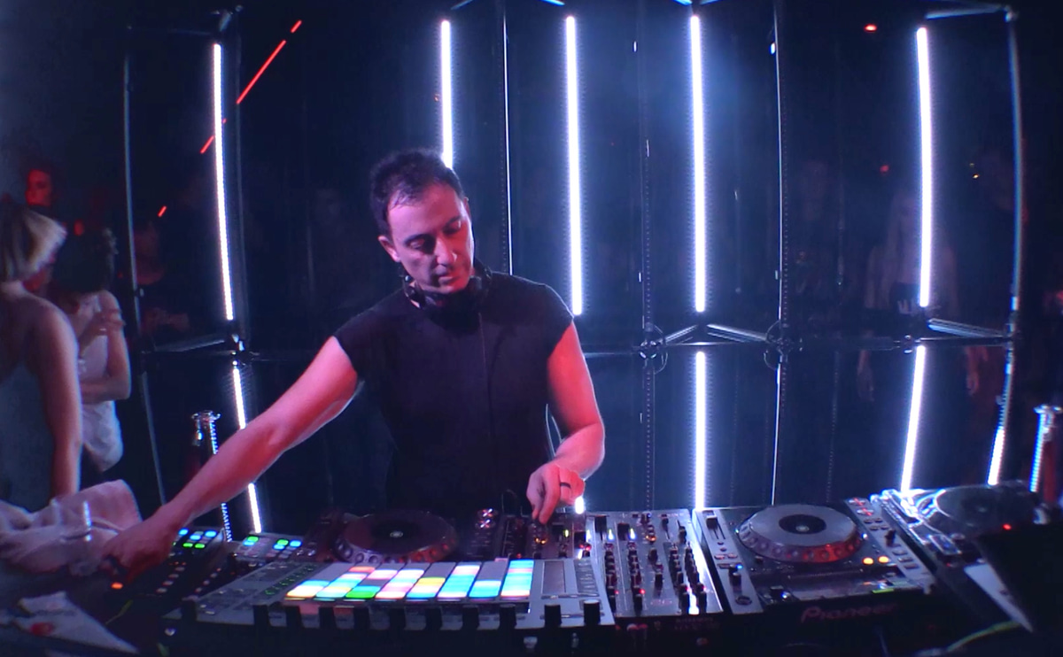 Photo of set Dubfire.