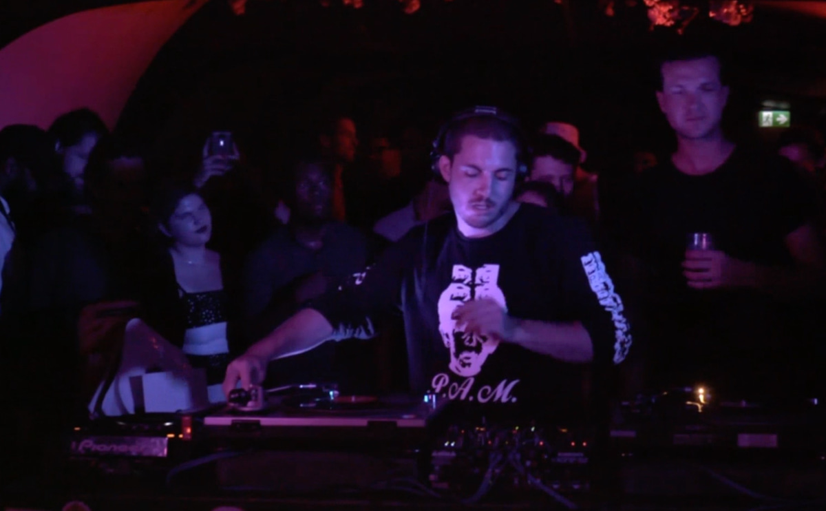 Photo of set Ben Fester.