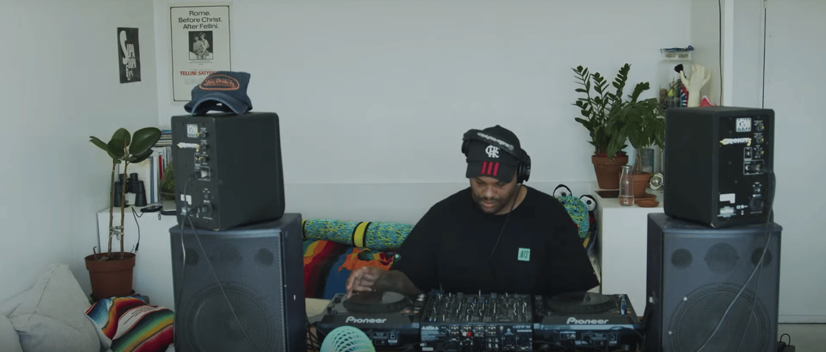 Photo of set Judaah.