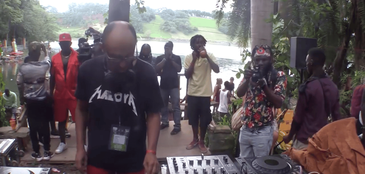 Photo of set Jako Maron.