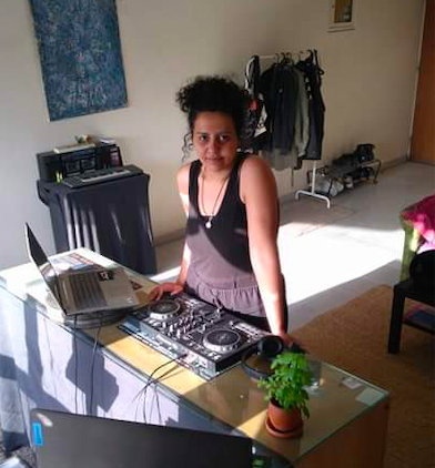 Photo of set El Kontessa.