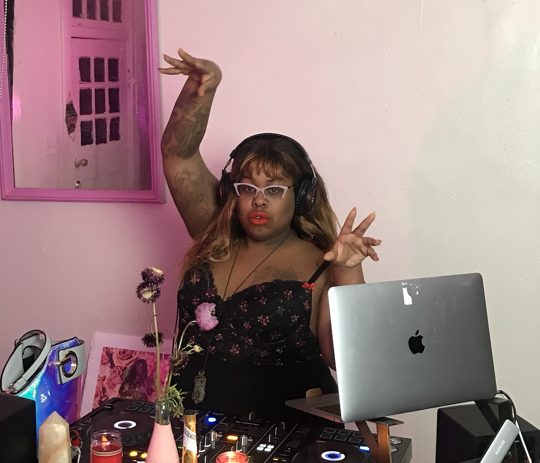 Photo of set Edge Slayer.