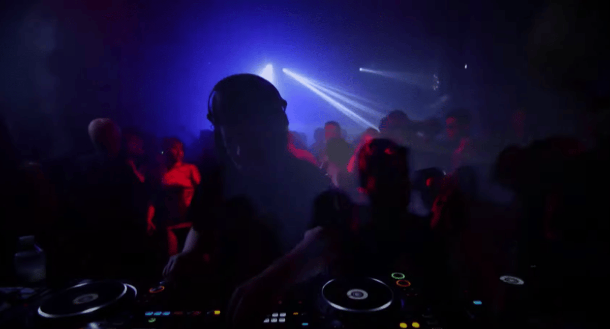 Photo of set Kablam.