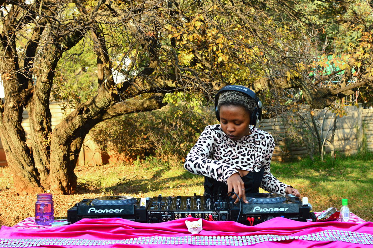 Photo of set Your Uncle Garry.