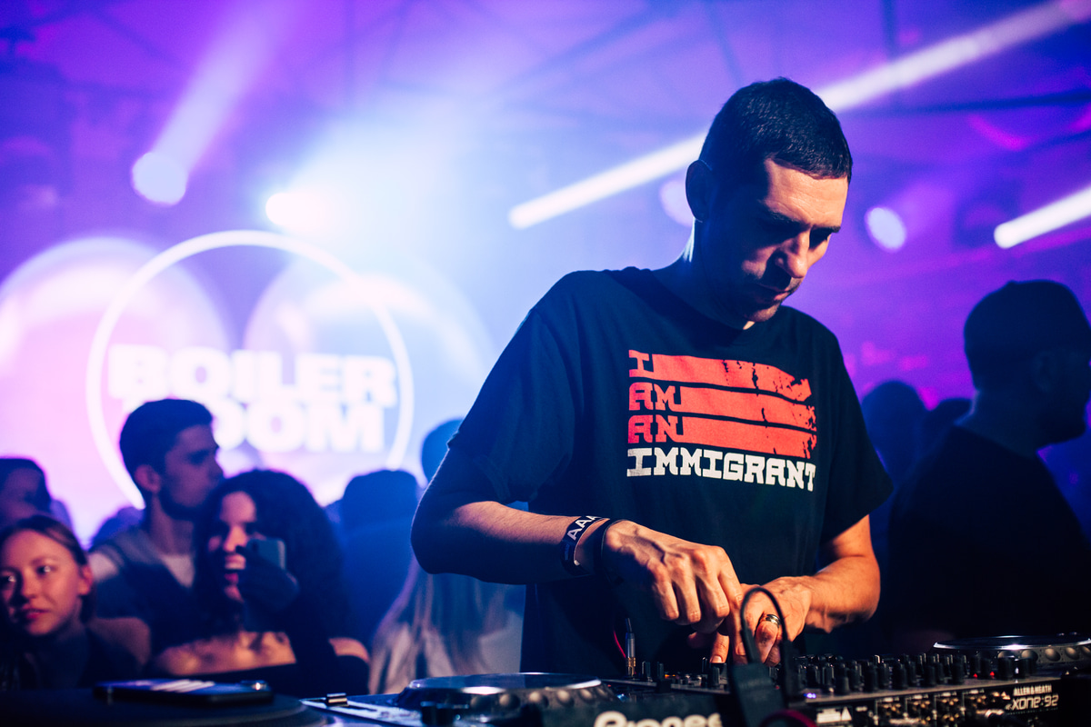 Photo of set Martyn.