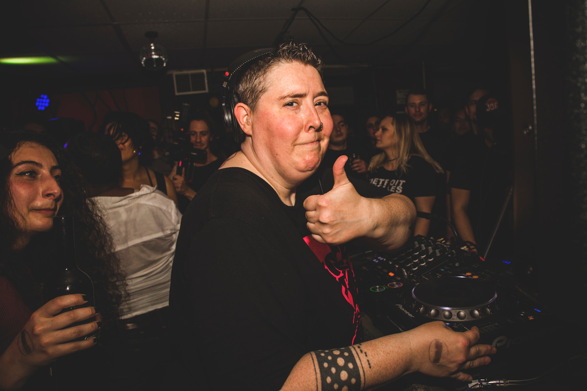 Photo of set DJ Shiva aka Noncompliant.