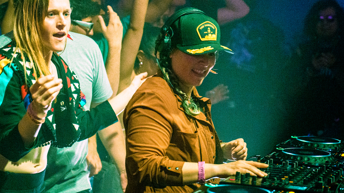 Photo of set Chachi Guerrero.