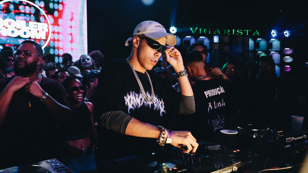 Photo of set DJ Blakes.