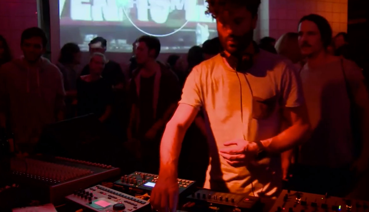 Photo of set Terence Fixmer.