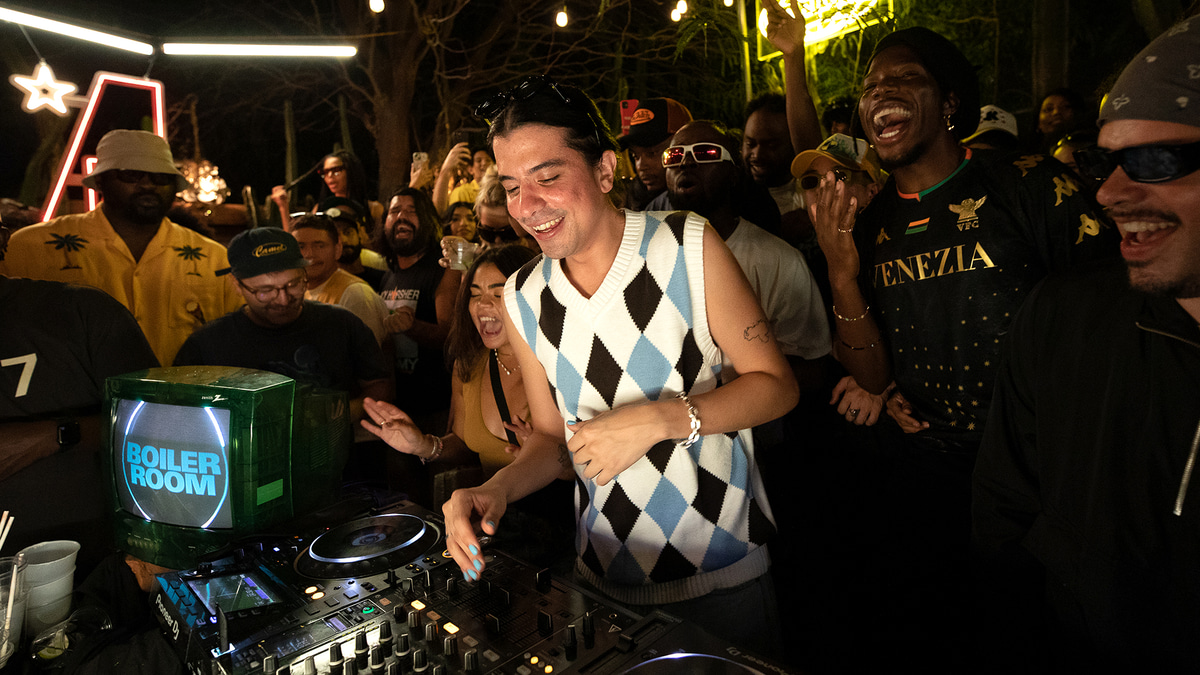 Photo of set Joaqu.n.