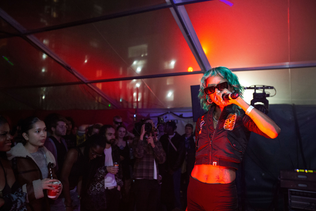 Photo of set KEYAH/BLU.