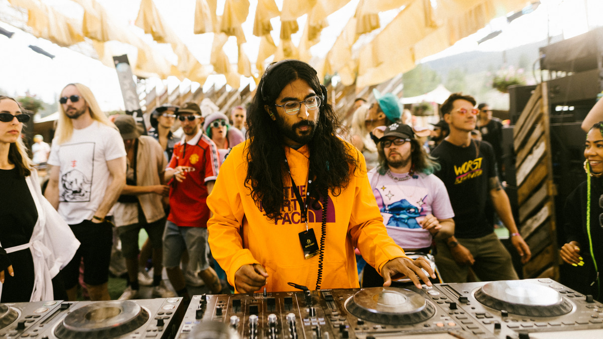 Photo of set Nikki Nair.