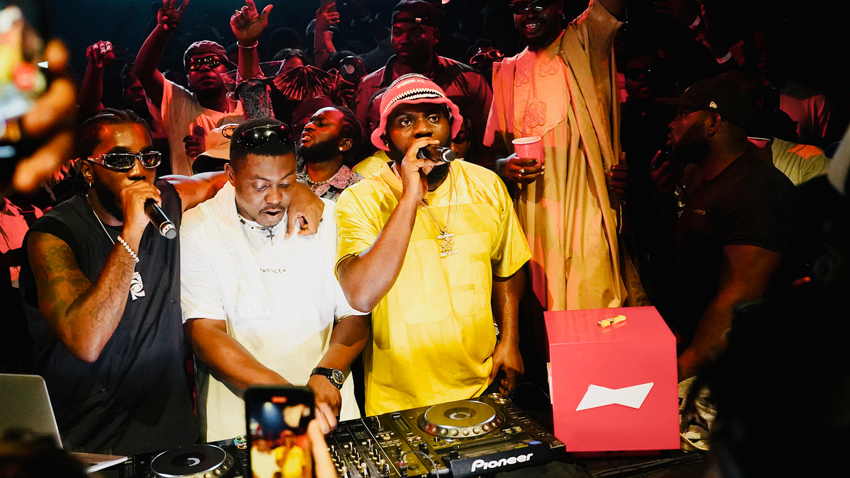 Photo of set ODUMODUBLVCK (live).