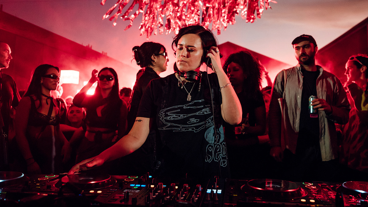 Photo of set Roza Terenzi.