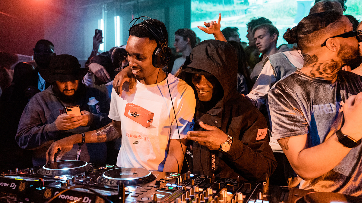 Photo of set Scratchclart b2b Menzi.