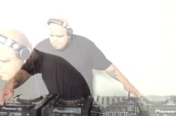 DJ Sneak