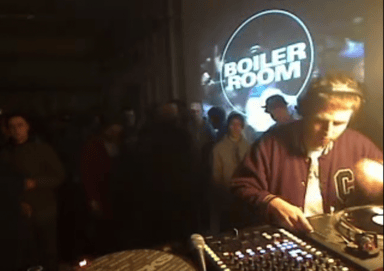 Photo of set DARK SKY.