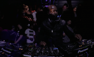 Photo of set Blake Baxter.