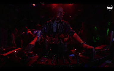 Photo of set Seb Chew.