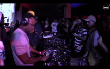 Photo of set The HeavyTrackerz w/ MC Jammin.